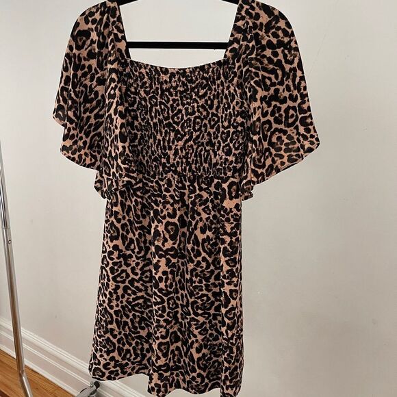NWT Baum Und Pferdgarten Atena Smocked Leopard A-Line Dress size 6 - Picture 3 of 4
